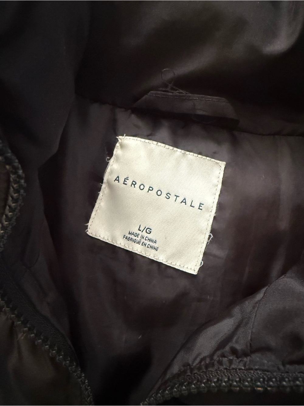Aeropostale Black Quilted Puffer Vest Transitional Basic Cropped Chic Minimalist - Picture 4 of 7